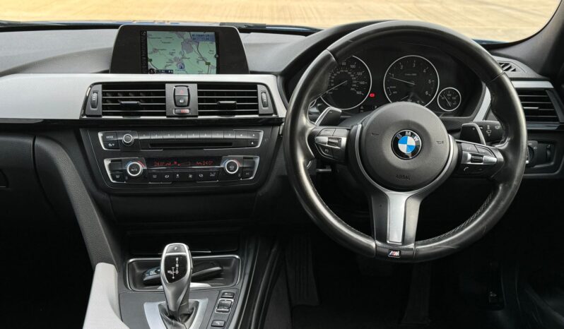 
								BMW 3 SERIES 330d xDrive M Sport 5dr Step Auto full									