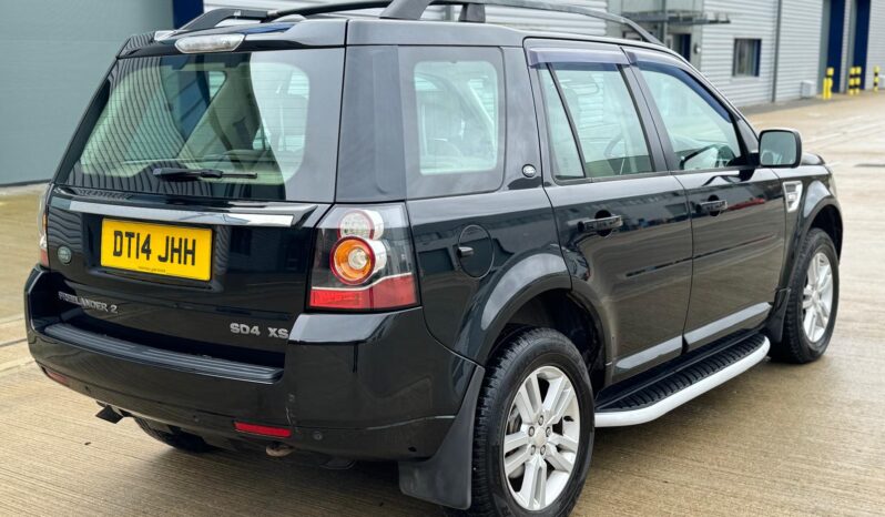 
								Land Rover Freelander 2 XS (2014)2.2 SD4 XS SUV 5dr Diesel CommandShift 4WD Euro 5 (190 ps full									