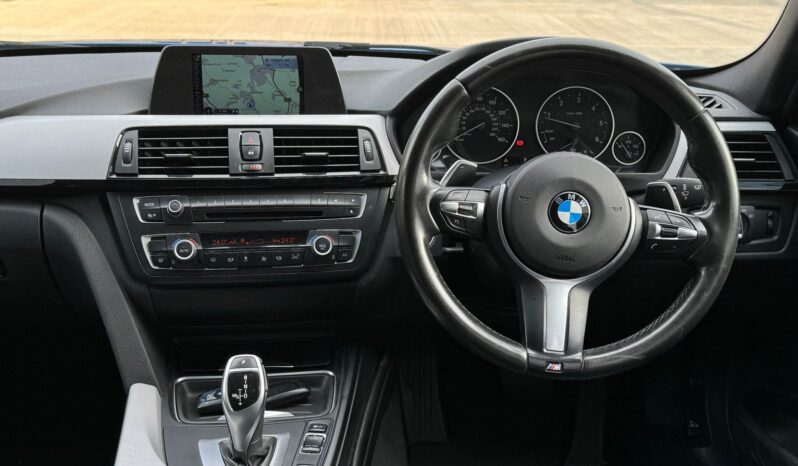 
								BMW 3 SERIES 330d xDrive M Sport 5dr Step Auto full									