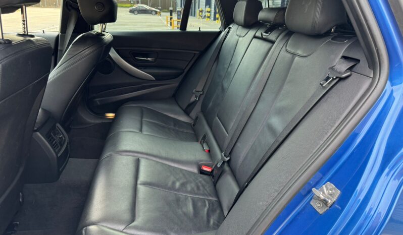 
								BMW 3 SERIES 330d xDrive M Sport 5dr Step Auto full									