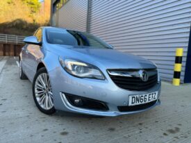 VAUXHALL INSIGNIA 1.6 CDTi ecoFLEX Design Nav 5dr [Start Stop]