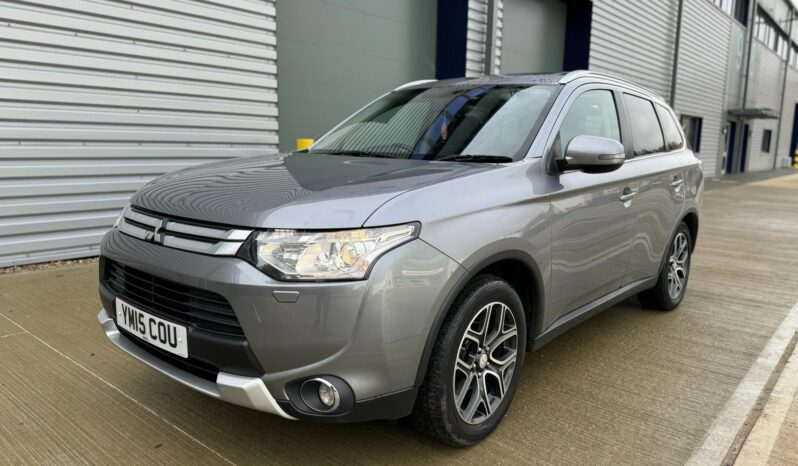 
								Mitsubishi Outlander GX4 (2015) 2.2 DI-D GX4 SUV 5dr Diesel Auto 4WD Euro 5 (s/s) (150 ps) full									