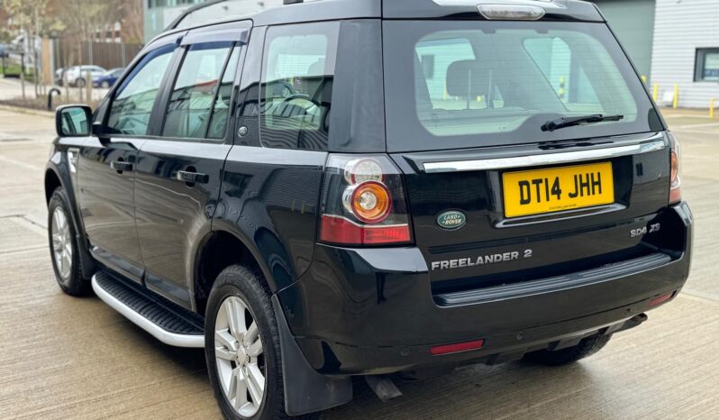 
								Land Rover Freelander 2 XS (2014)2.2 SD4 XS SUV 5dr Diesel CommandShift 4WD Euro 5 (190 ps full									