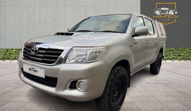 
								Toyota Hilux 2.5 D-4D Active 4WD Euro 5 4dr full									