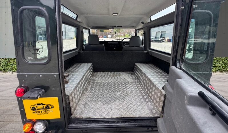 
								LAND ROVER DEFENDER County Hard Top Td5 full									