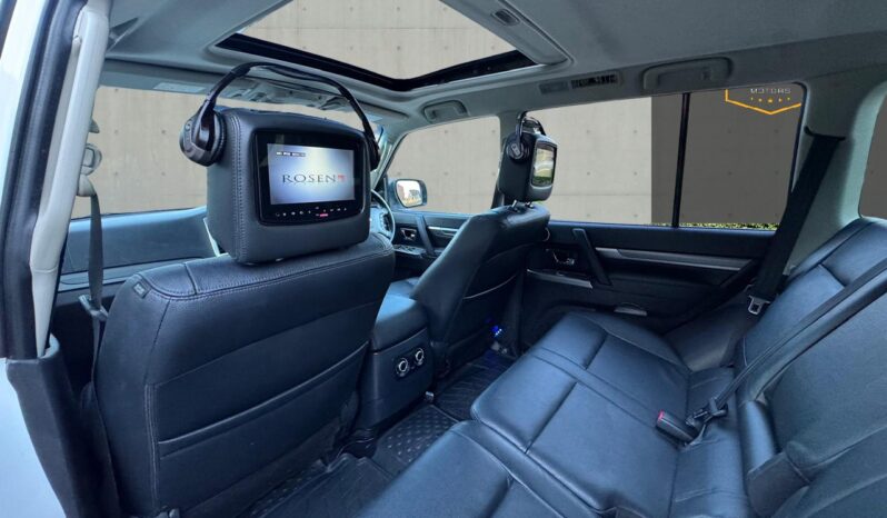 
								Mitsubishi Shogun 3.2 DI-DC SG4 Auto 4WD Euro 5 5dr LWB full									