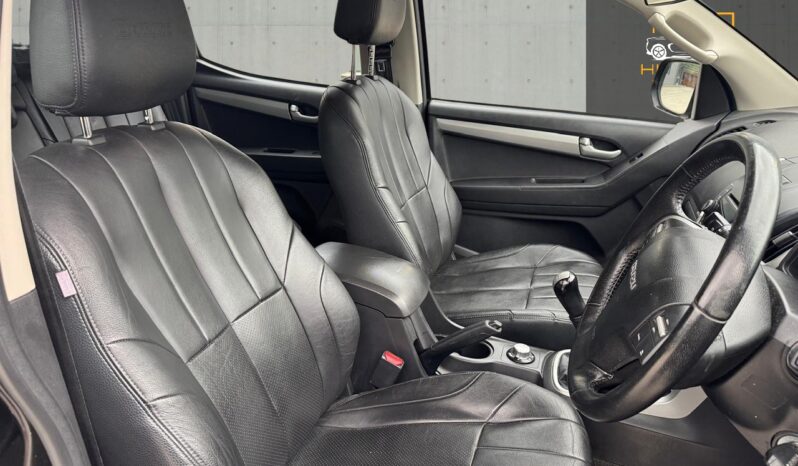 
								Isuzu D-Max 2.5 TD Yukon 4×4 4dr full									