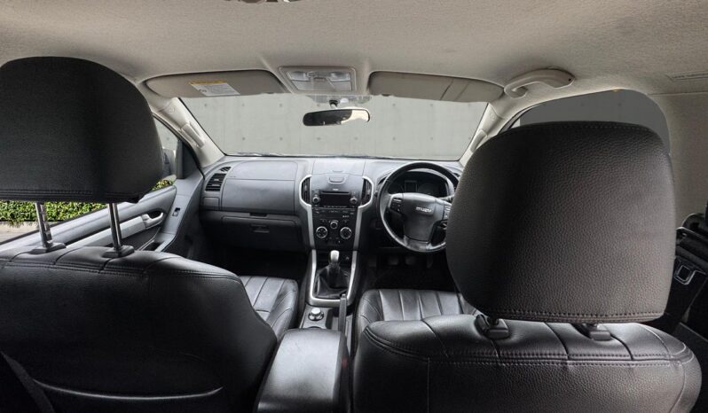 
								Isuzu D-Max 2.5 TD Yukon 4×4 4dr full									