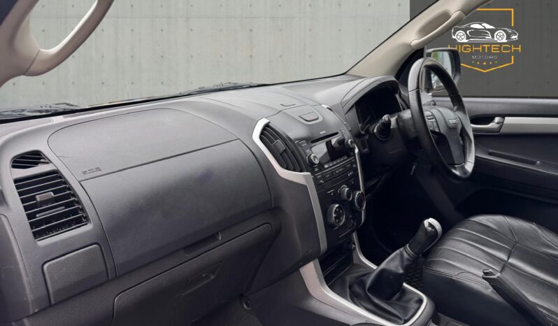 
								Isuzu D-Max 2.5 TD Yukon 4×4 4dr full									