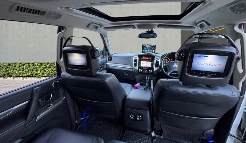 
								Mitsubishi Shogun 3.2 DI-DC SG4 Auto 4WD Euro 5 5dr LWB full									