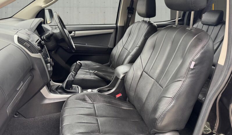 
								Isuzu D-Max 2.5 TD Yukon 4×4 4dr full									