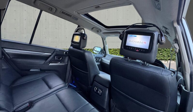 
								Mitsubishi Shogun 3.2 DI-DC SG4 Auto 4WD Euro 5 5dr LWB full									