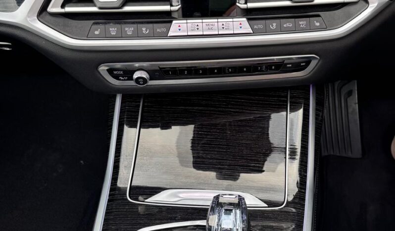 
								BMW X7 3.0 M50d Auto xDrive Euro 6 (s/s) 5dr full									