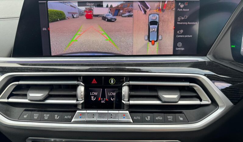 
								BMW X7 3.0 M50d Auto xDrive Euro 6 (s/s) 5dr full									