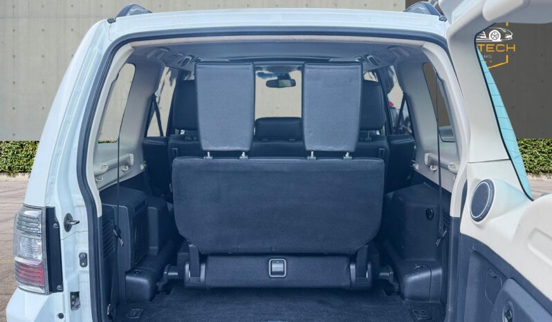 
								Mitsubishi Shogun 3.2 DI-DC SG4 Auto 4WD Euro 5 5dr LWB full									