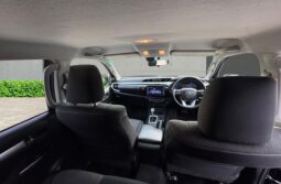 
										Toyota Hilux 2.4 D-4D Invincible Auto 4WD Euro 6 4dr full									