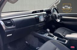 
										Toyota Hilux 2.4 D-4D Invincible Auto 4WD Euro 6 4dr full									