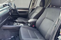 
										Toyota Hilux 2.4 D-4D Invincible Auto 4WD Euro 6 4dr full									