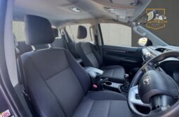 
										Toyota Hilux 2.4 D-4D Active 4WD Euro 6 4dr full									