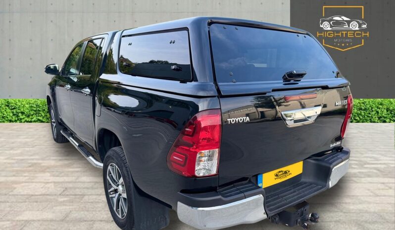 
								Toyota Hilux 2.4 D-4D Invincible Auto 4WD Euro 6 4dr full									