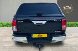 
										Toyota Hilux 2.4 D-4D Invincible Auto 4WD Euro 6 4dr full									