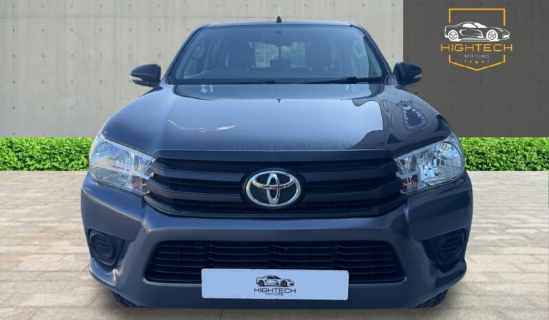 
								Toyota Hilux 2.4 D-4D Active 4WD Euro 6 4dr full									