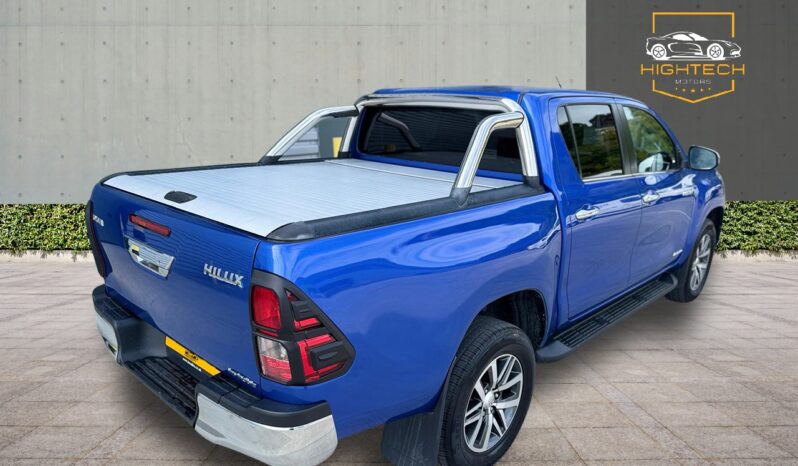 
								Toyota Hilux 2.4 D-4D Invincible Auto 4WD Euro 6 (s/s) 4dr (TSS, 3.5t) full									