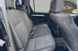 
										Toyota Hilux 2.4 D-4D Invincible Auto 4WD Euro 6 4dr full									
