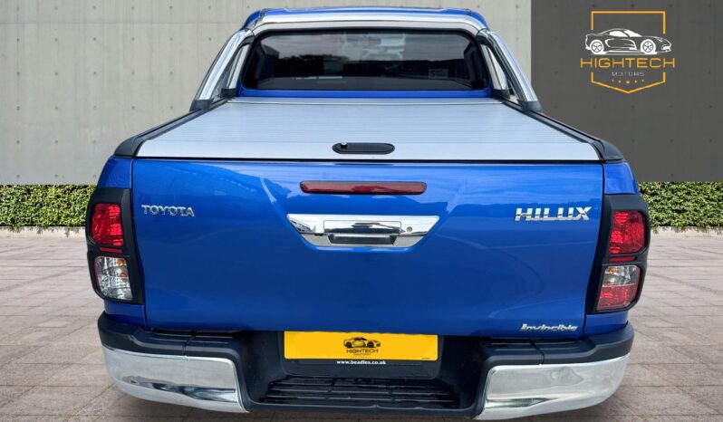 
								Toyota Hilux 2.4 D-4D Invincible Auto 4WD Euro 6 (s/s) 4dr (TSS, 3.5t) full									