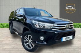Toyota Hilux 2.4 D-4D Invincible Auto 4WD Euro 6 4dr