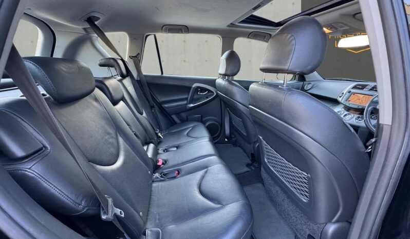 
								Toyota RAV4 2.0 XT5 4WD 5dr full									