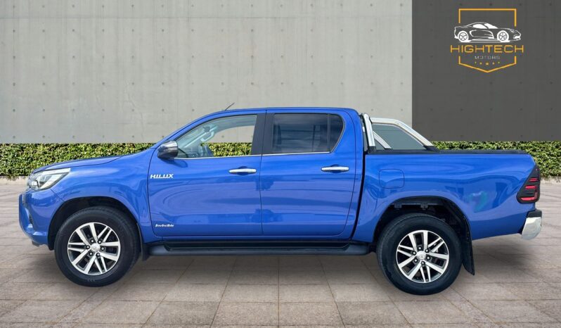 
								Toyota Hilux 2.4 D-4D Invincible Auto 4WD Euro 6 (s/s) 4dr (TSS, 3.5t) full									