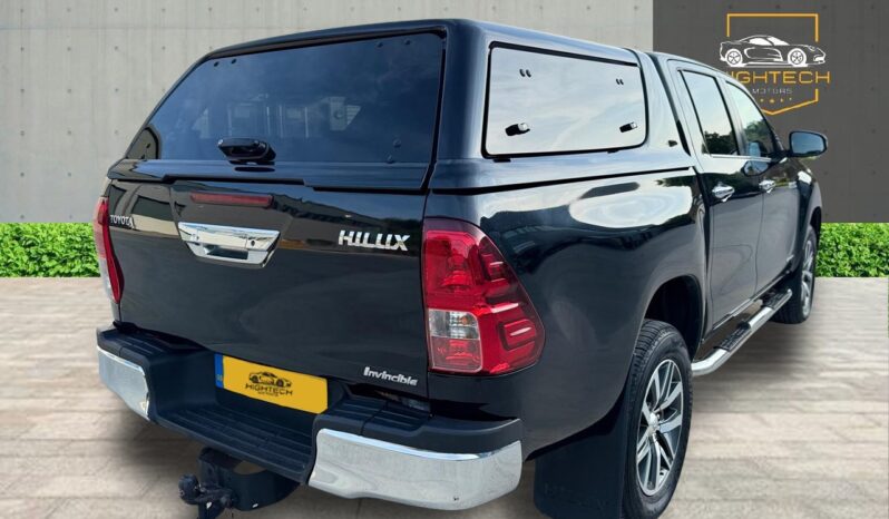 
								Toyota Hilux 2.4 D-4D Invincible Auto 4WD Euro 6 4dr full									
