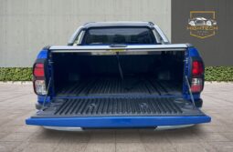 
										Toyota Hilux 2.4 D-4D Invincible Auto 4WD Euro 6 (s/s) 4dr (TSS, 3.5t) full									