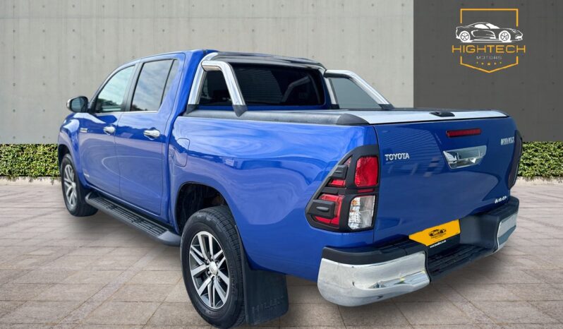 
								Toyota Hilux 2.4 D-4D Invincible Auto 4WD Euro 6 (s/s) 4dr (TSS, 3.5t) full									