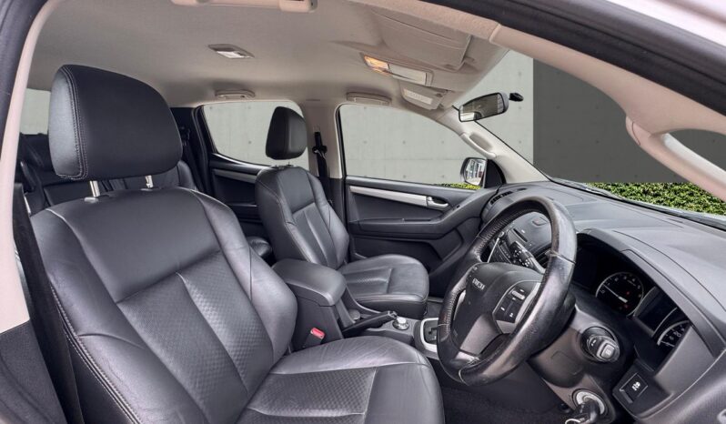 
								Isuzu D-Max 2.5 TD Utah Huntsman 4×4 4dr full									