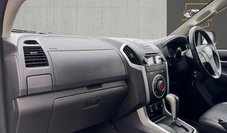 
								Isuzu D-Max 2.5 TD Utah Huntsman 4×4 4dr full									