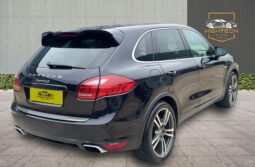 
										Porsche Cayenne 3.0h V6 S TiptronicS 4WD Euro 5 (s/s) 5dr full									