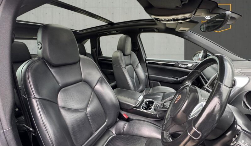 
								Porsche Cayenne 3.0h V6 S TiptronicS 4WD Euro 5 (s/s) 5dr full									