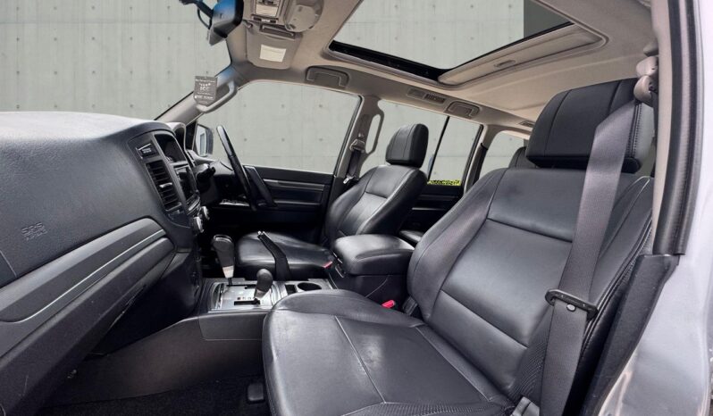 
								MITSUBISHI SHOGUN 3.2 DI-DC [197] Elegance 5dr Auto full									