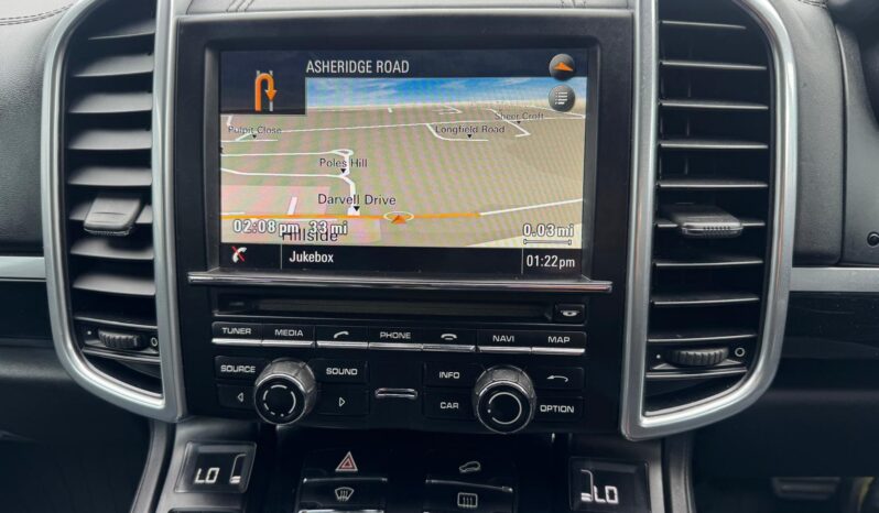 
								Porsche Cayenne 3.0h V6 S TiptronicS 4WD Euro 5 (s/s) 5dr full									