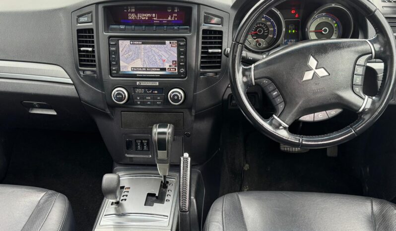 
								MITSUBISHI SHOGUN 3.2 DI-DC [197] Elegance 5dr Auto full									