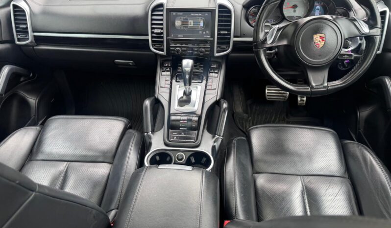 
								Porsche Cayenne 3.0h V6 S TiptronicS 4WD Euro 5 (s/s) 5dr full									