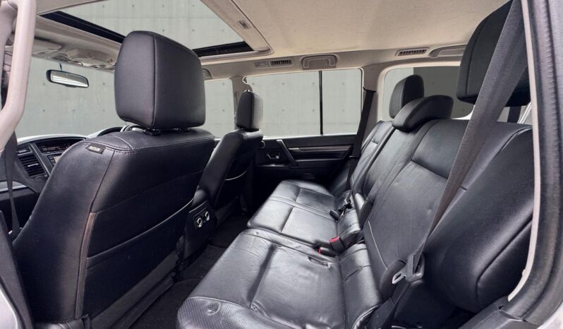 
								MITSUBISHI SHOGUN 3.2 DI-DC [197] Elegance 5dr Auto full									