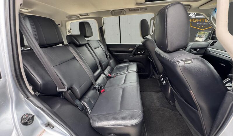 
								MITSUBISHI SHOGUN 3.2 DI-DC [197] Elegance 5dr Auto full									