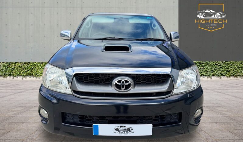 
								Toyota Hilux 3.0 D-4D Invincible Auto 4WD 4dr full									