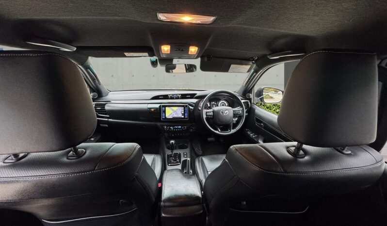 
								Toyota Hilux 2.4 D-4D Invincible X Auto 4WD Euro 6 (s/s) 4dr (TSS) full									