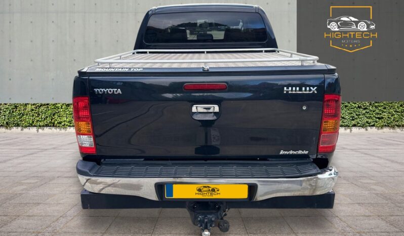 
								Toyota Hilux 3.0 D-4D Invincible Auto 4WD 4dr full									
