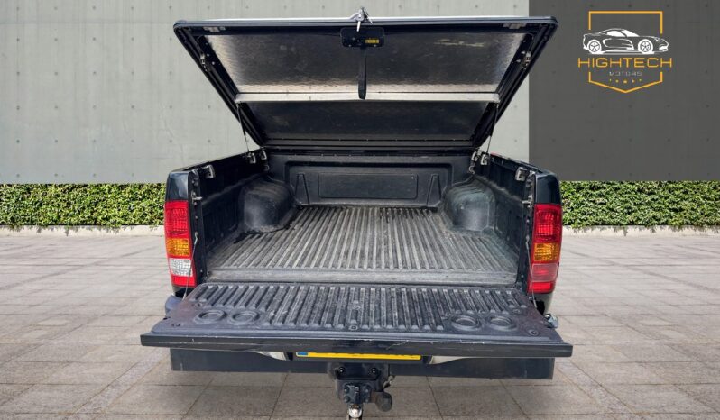 
								Toyota Hilux 3.0 D-4D Invincible Auto 4WD 4dr full									