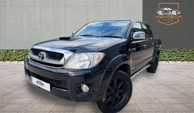 
								Toyota Hilux 3.0 D-4D Invincible Auto 4WD 4dr full									